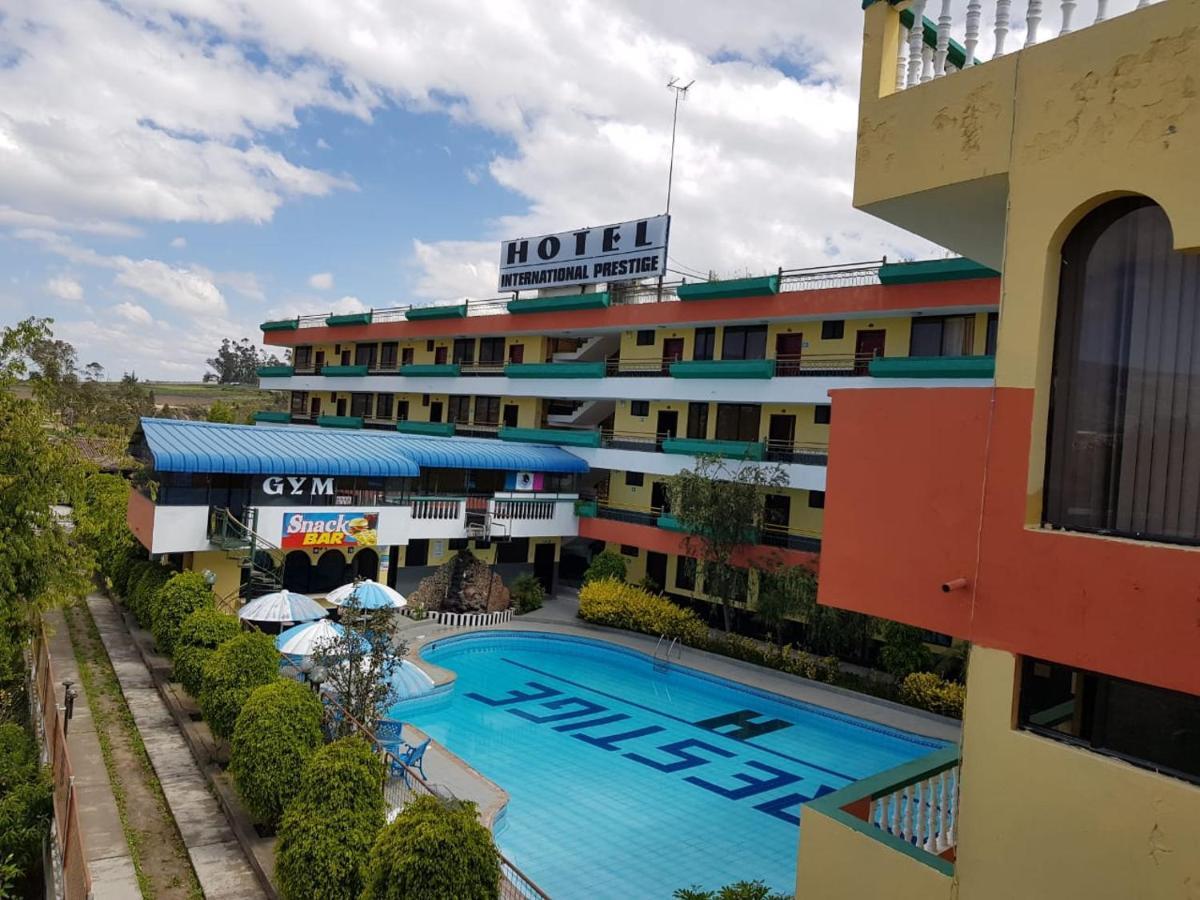 Hotel International Prestige 암바토 외부 사진