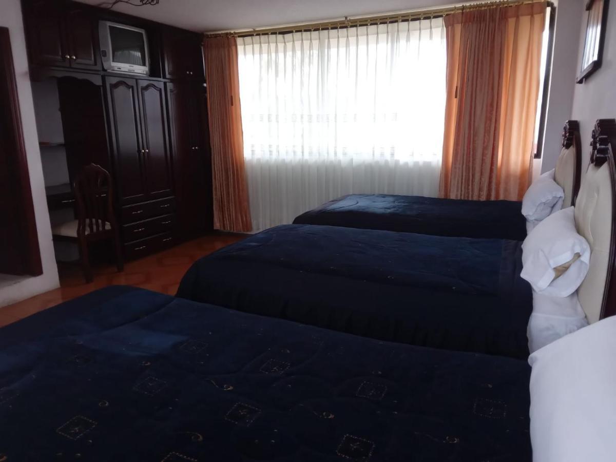 Hotel International Prestige 암바토 외부 사진